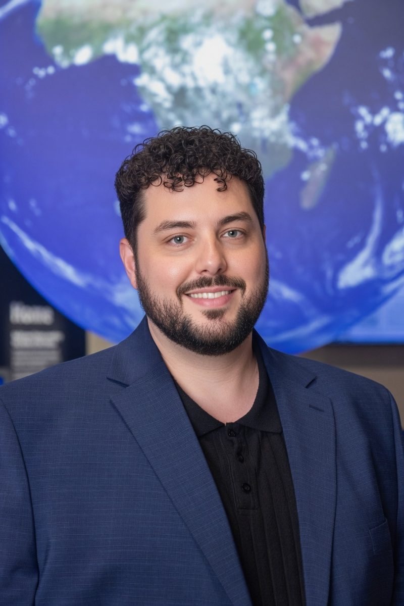Portrait of Brayon Pieske, founder of HexStellar.